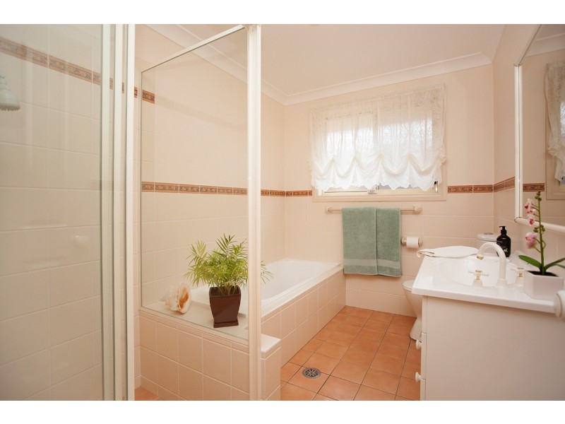 29 Pryor Crescent, Old Bar NSW 2430