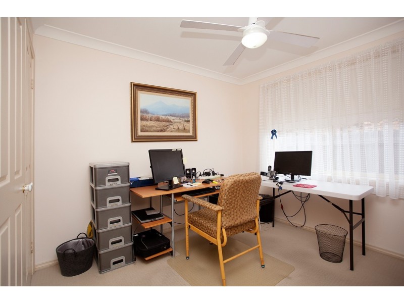 29 Pryor Crescent, Old Bar NSW 2430