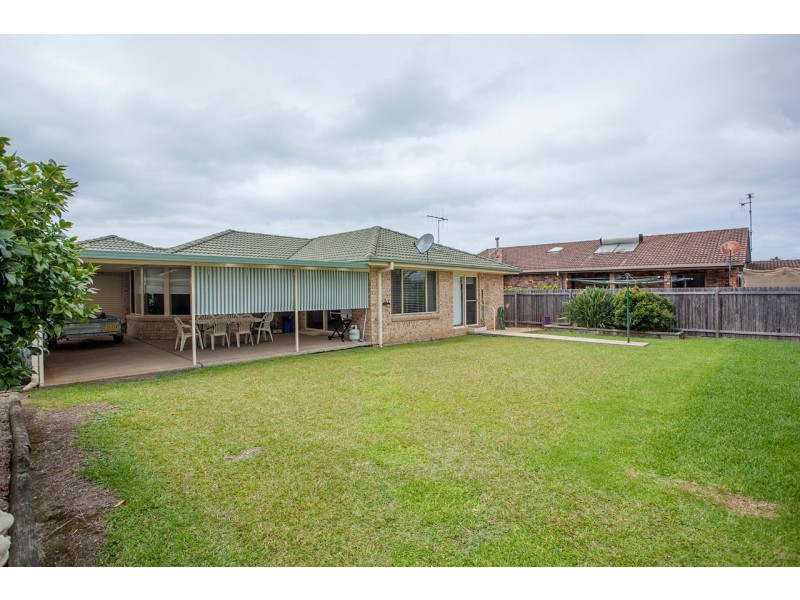 29 Pryor Crescent, Old Bar NSW 2430