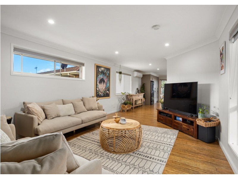 4 Molong Road, Old Bar NSW 2430