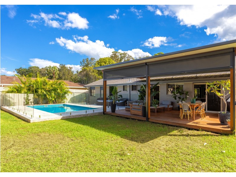 4 Molong Road, Old Bar NSW 2430