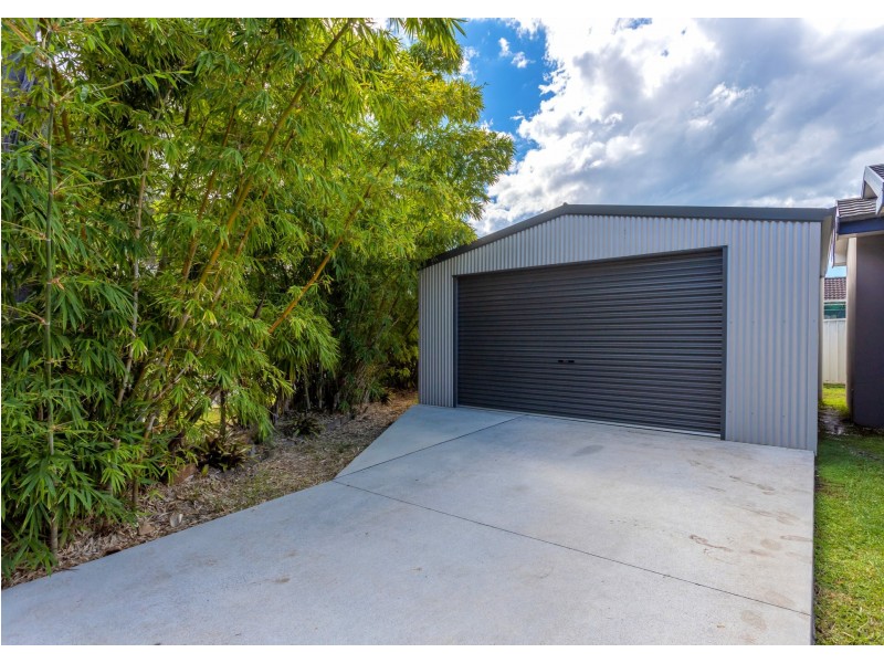 4 Molong Road, Old Bar NSW 2430