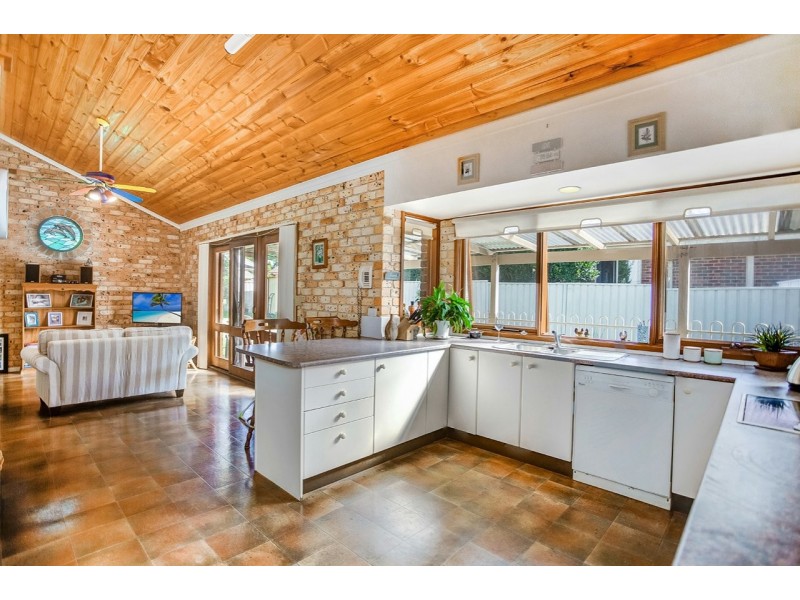 7 Carrabeen Drive, Old Bar NSW 2430