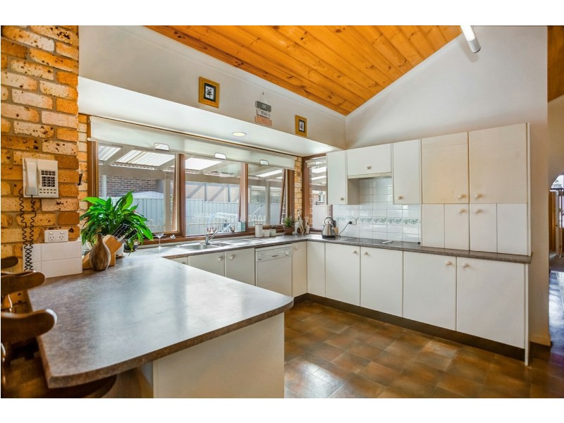 7 Carrabeen Drive, Old Bar NSW 2430