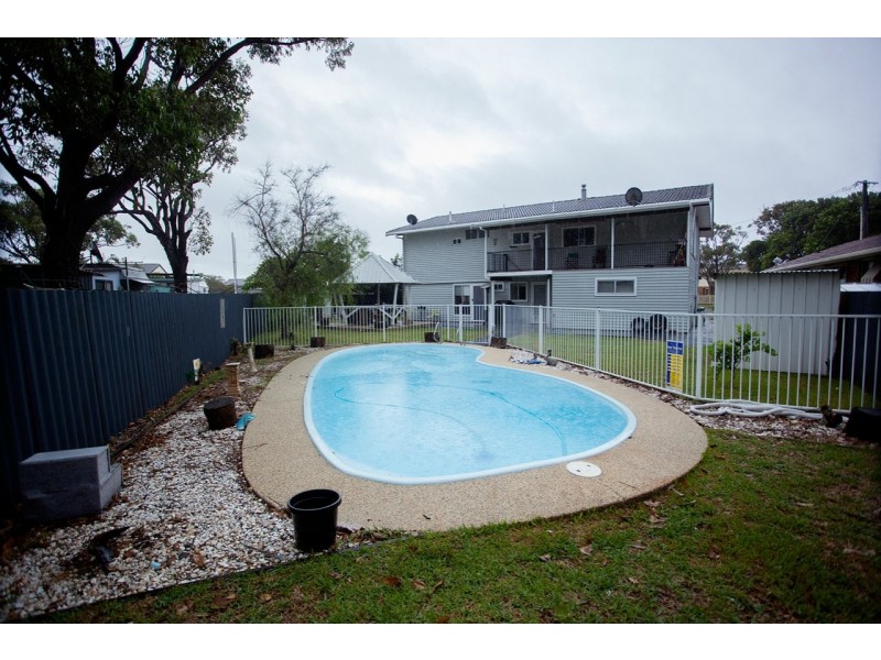 9 Banksia Close, Manning Point NSW 2430