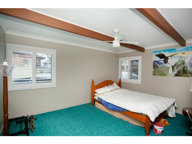 9 Banksia Close, Manning Point NSW 2430