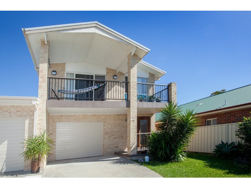 2/34 Mistral Place, Old Bar NSW 2430