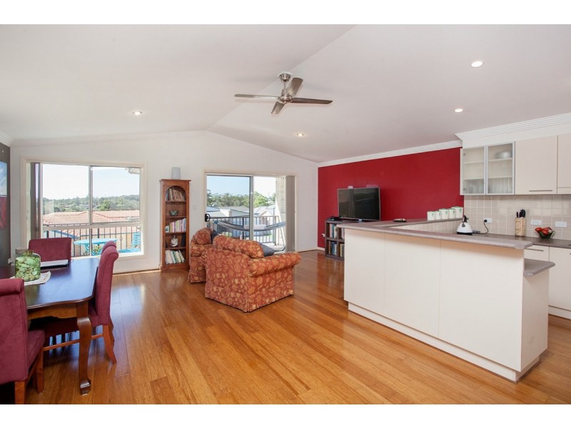 2/34 Mistral Place, Old Bar NSW 2430