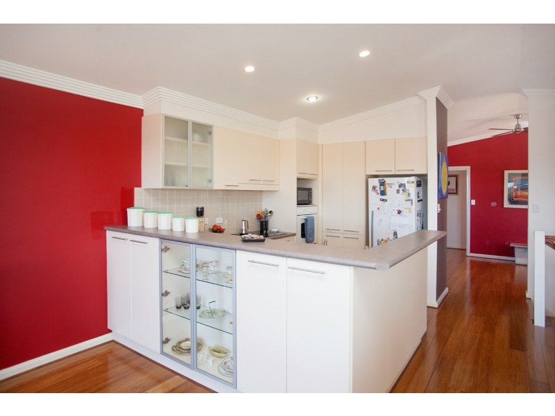 2/34 Mistral Place, Old Bar NSW 2430