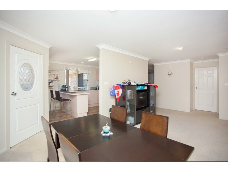 2/11 Farleigh Street, Old Bar NSW 2430