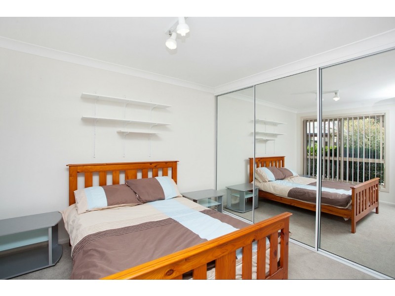 2/11 Farleigh Street, Old Bar NSW 2430