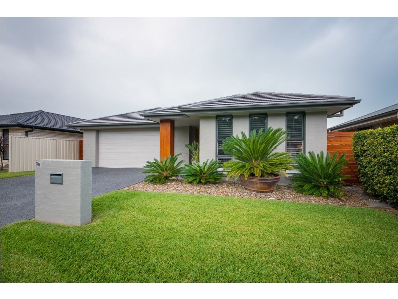36 Albatross Way, Old Bar NSW 2430