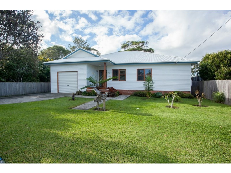 15 Clerke Street, Old Bar NSW 2430