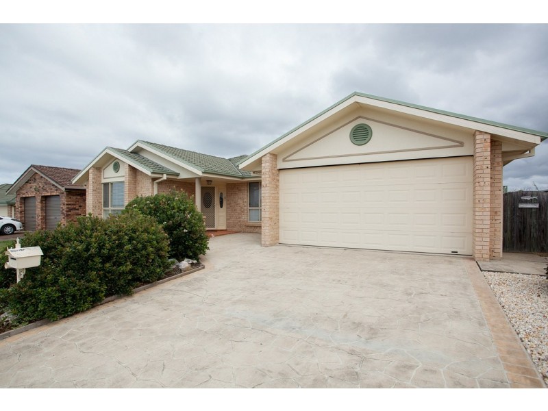 29 Pryor Crescent, Old Bar NSW 2430