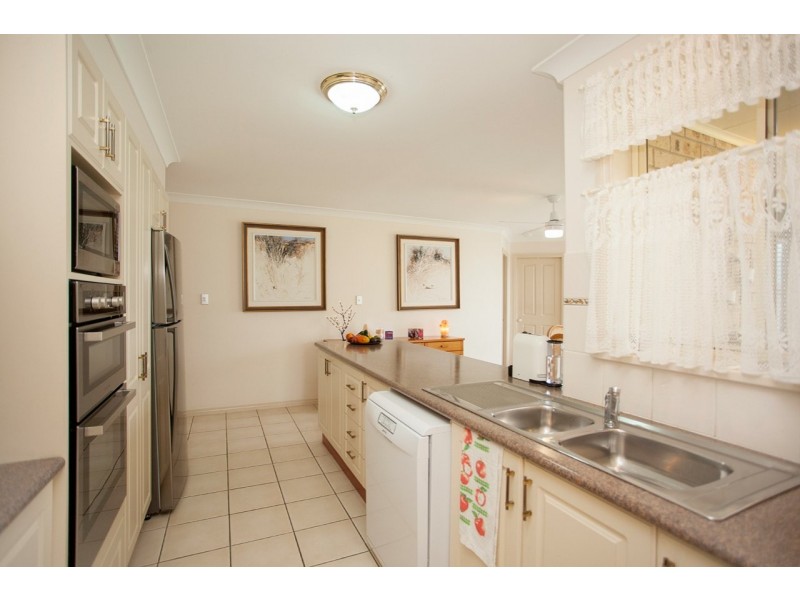 29 Pryor Crescent, Old Bar NSW 2430