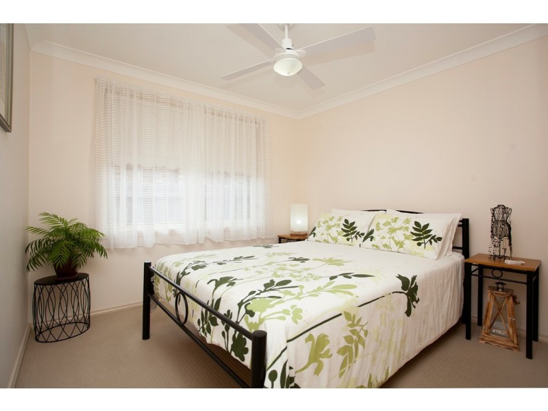 29 Pryor Crescent, Old Bar NSW 2430