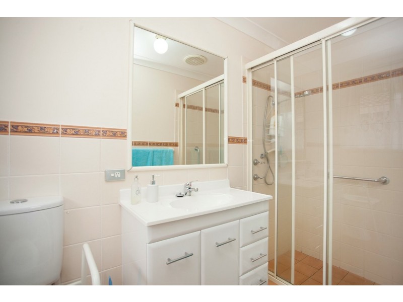 29 Pryor Crescent, Old Bar NSW 2430