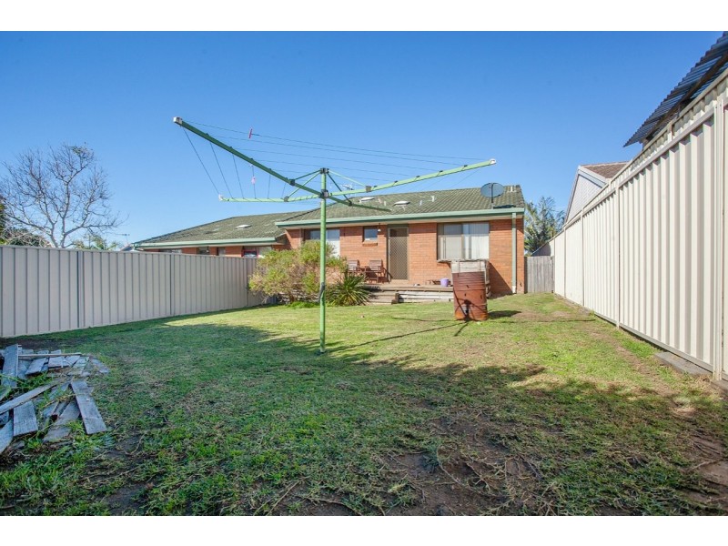 1 & 2/85 Old Bar Road, Old Bar NSW 2430