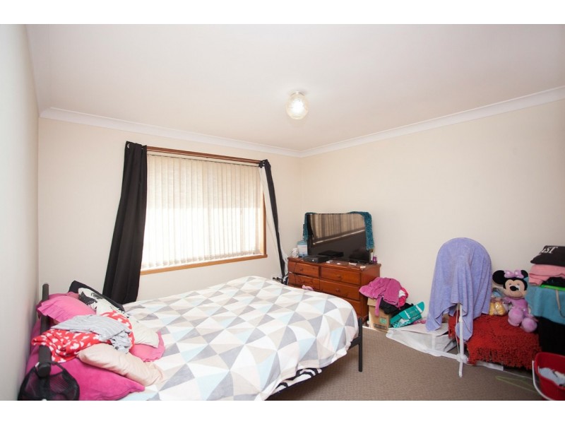 1 & 2/85 Old Bar Road, Old Bar NSW 2430