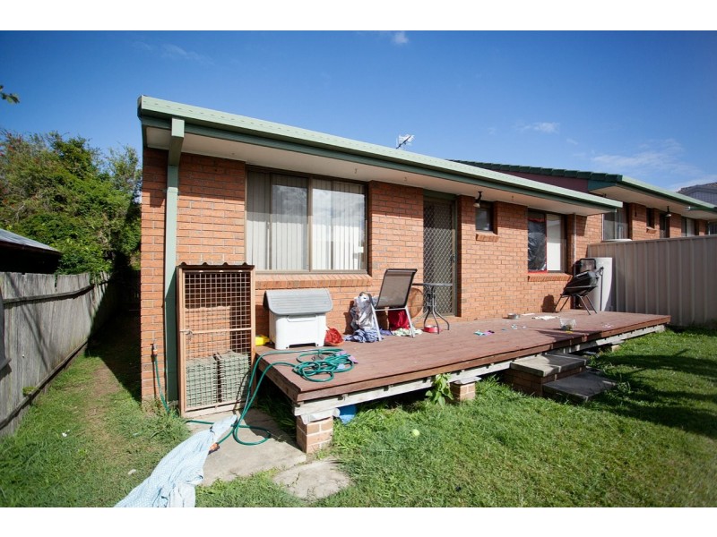 1 & 2/85 Old Bar Road, Old Bar NSW 2430
