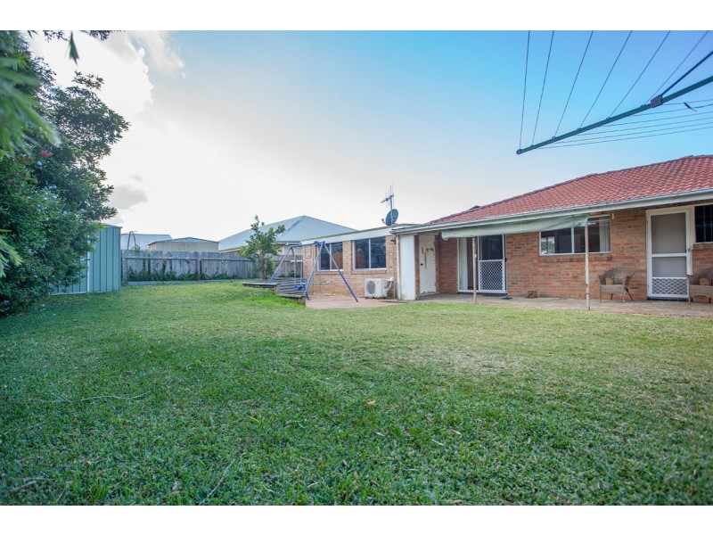 8 Wyden Street, Old Bar NSW 2430