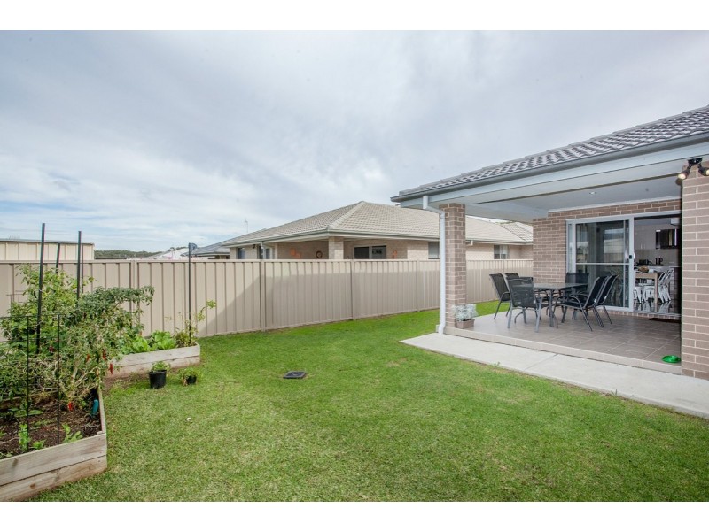 48 Albatross Way, Old Bar NSW 2430