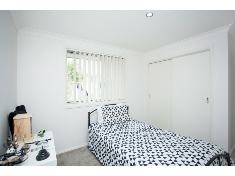 48 Albatross Way, Old Bar NSW 2430