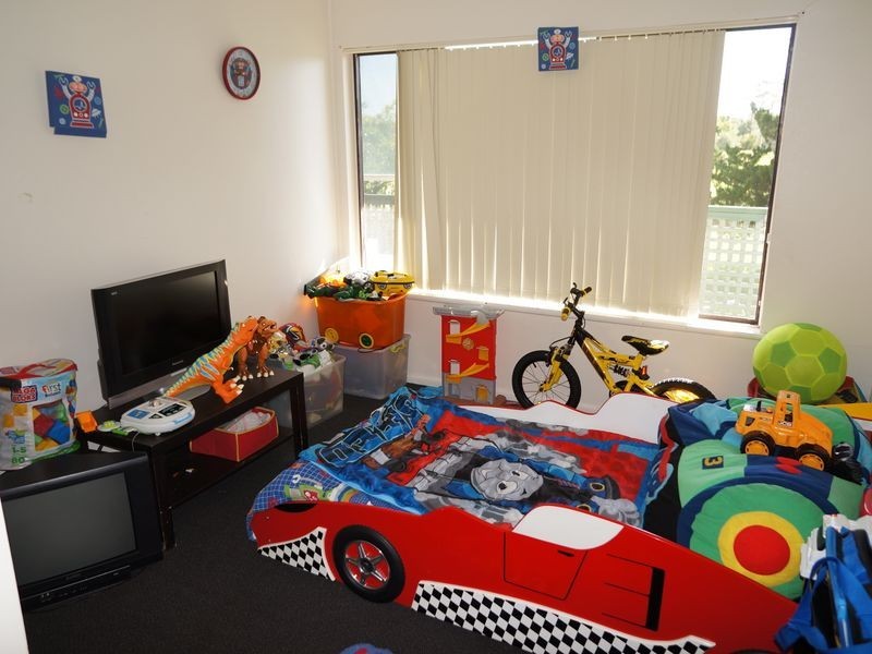 20 Broadoaks Road, Old Bar NSW 2430