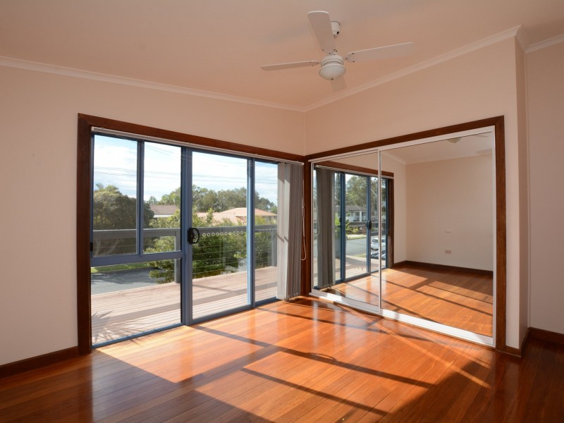 16 Old Bar Road, Old Bar NSW 2430