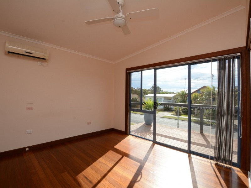16 Old Bar Road, Old Bar NSW 2430