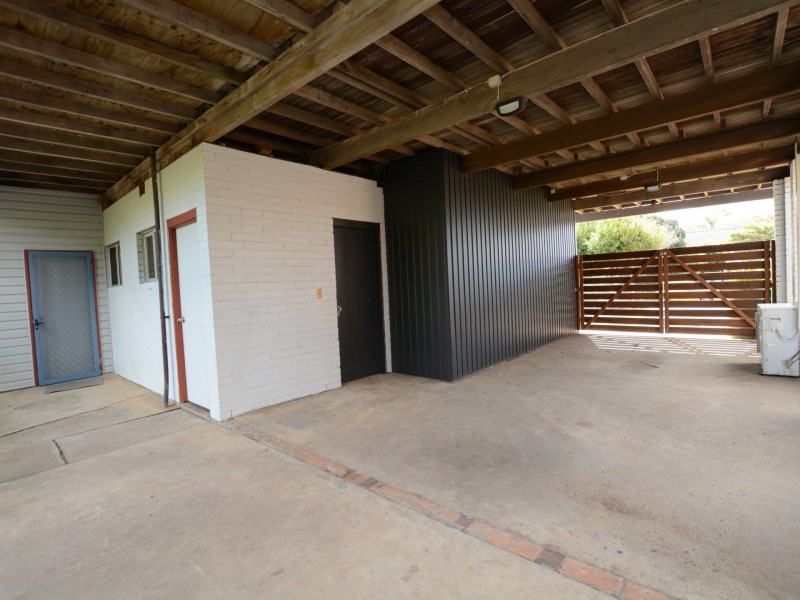 16 Old Bar Road, Old Bar NSW 2430