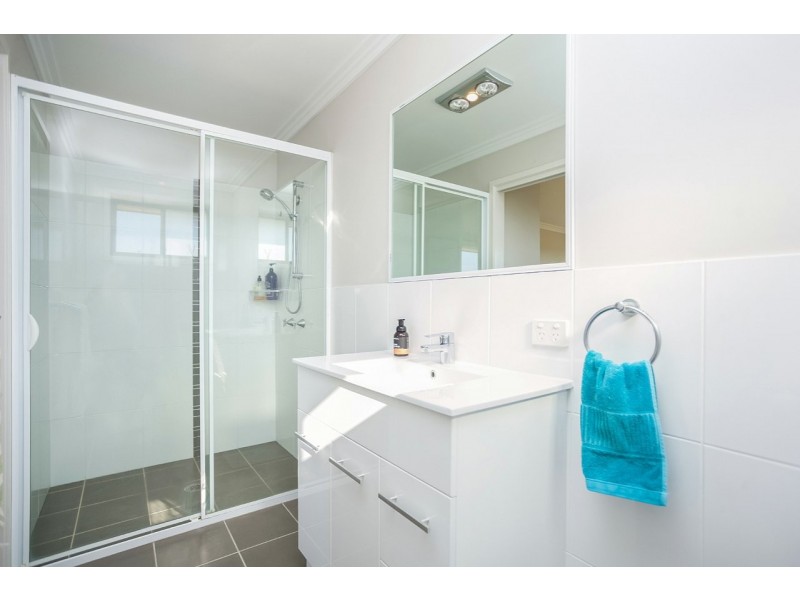 2/19 Banyula Drive, Old Bar NSW 2430