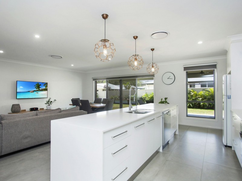 34 Bluehaven Drive, Old Bar NSW 2430