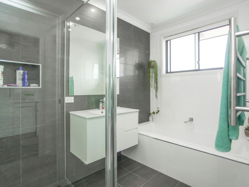 34 Bluehaven Drive, Old Bar NSW 2430