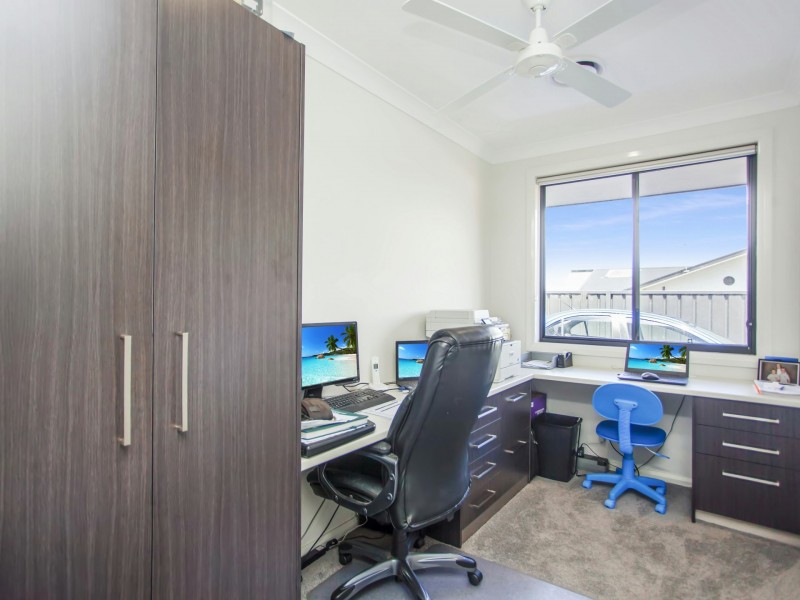 34 Bluehaven Drive, Old Bar NSW 2430