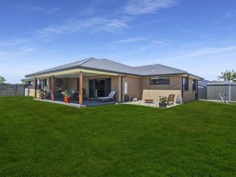 34 Bluehaven Drive, Old Bar NSW 2430