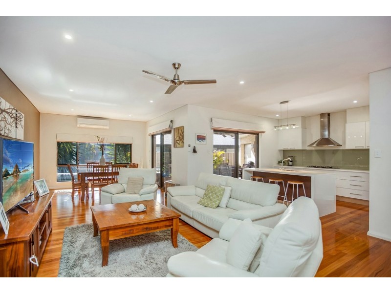 38 Bluehaven Drive, Old Bar NSW 2430
