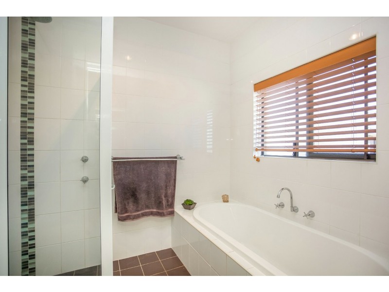 38 Bluehaven Drive, Old Bar NSW 2430