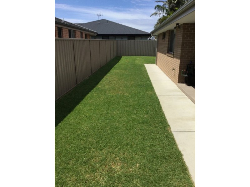 46 Albatross Way, Old Bar NSW 2430