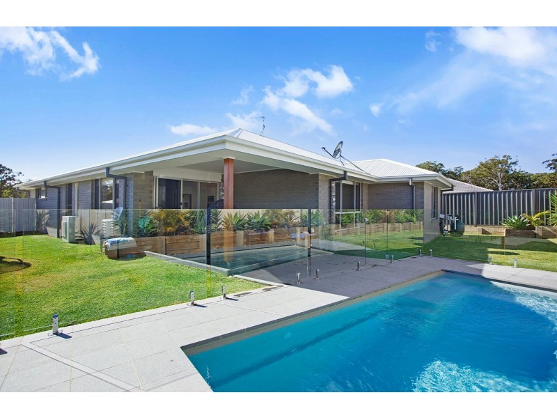 12 Howard Street, Wallabi Point NSW 2430