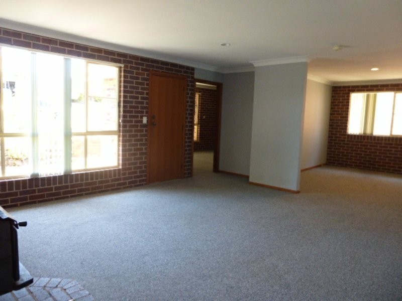 43 Molong Road, Old Bar NSW 2430