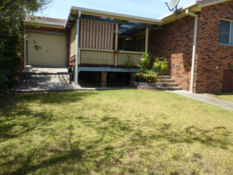 43 Molong Road, Old Bar NSW 2430