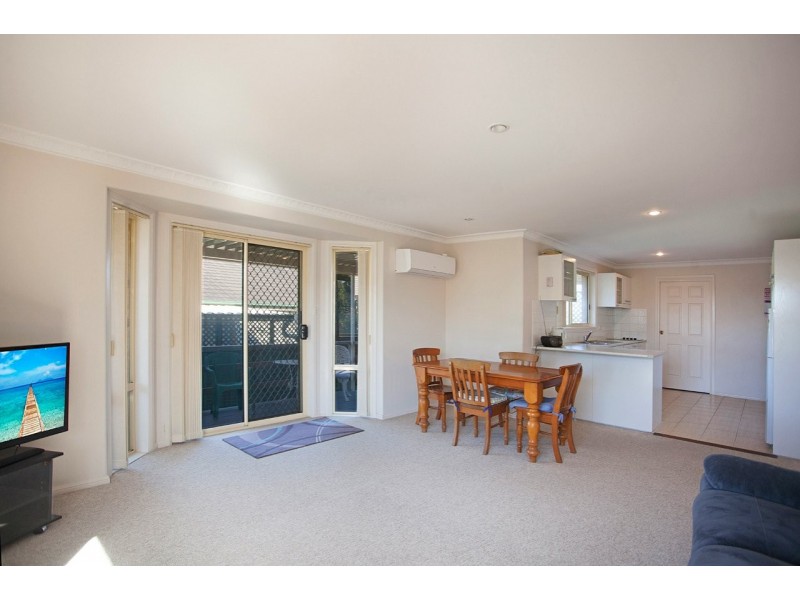 1/76 Old Bar Road, Old Bar NSW 2430