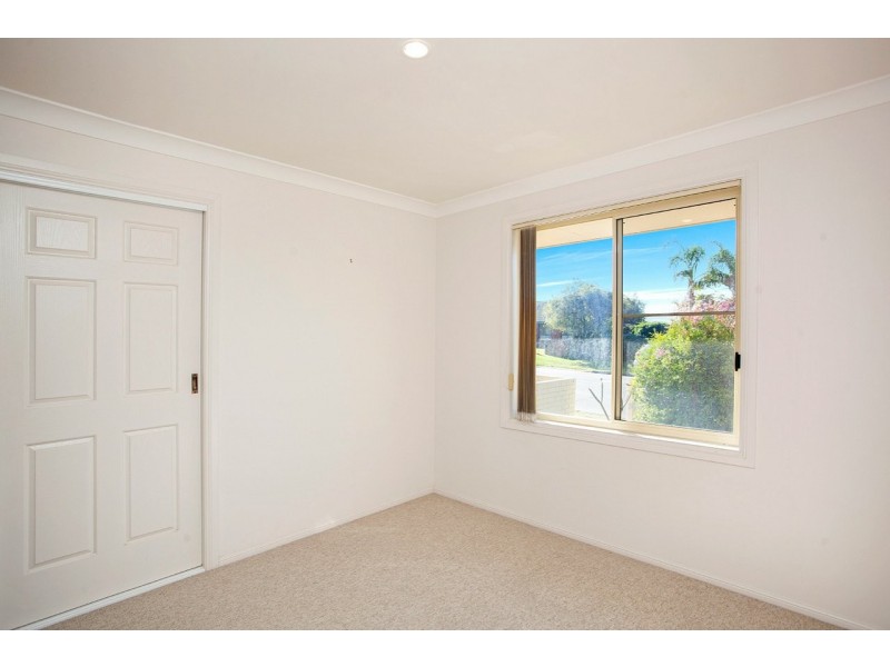 1/76 Old Bar Road, Old Bar NSW 2430