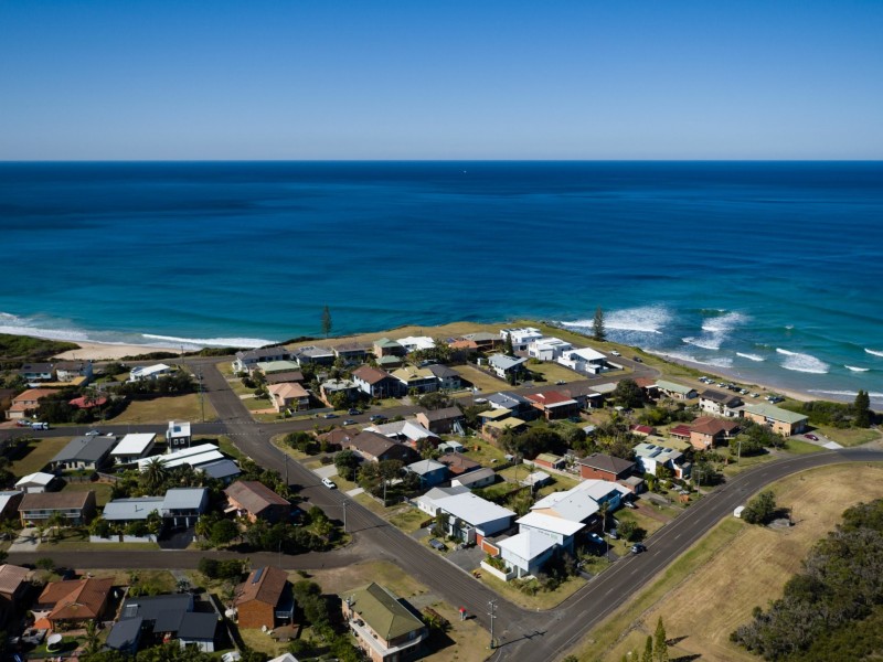 8 Ocean Drive, Wallabi Point NSW 2430