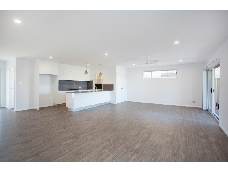 4a Egret Street, Old Bar NSW 2430