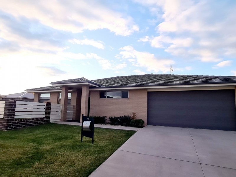 14 Mariner Ave, Old Bar NSW 2430