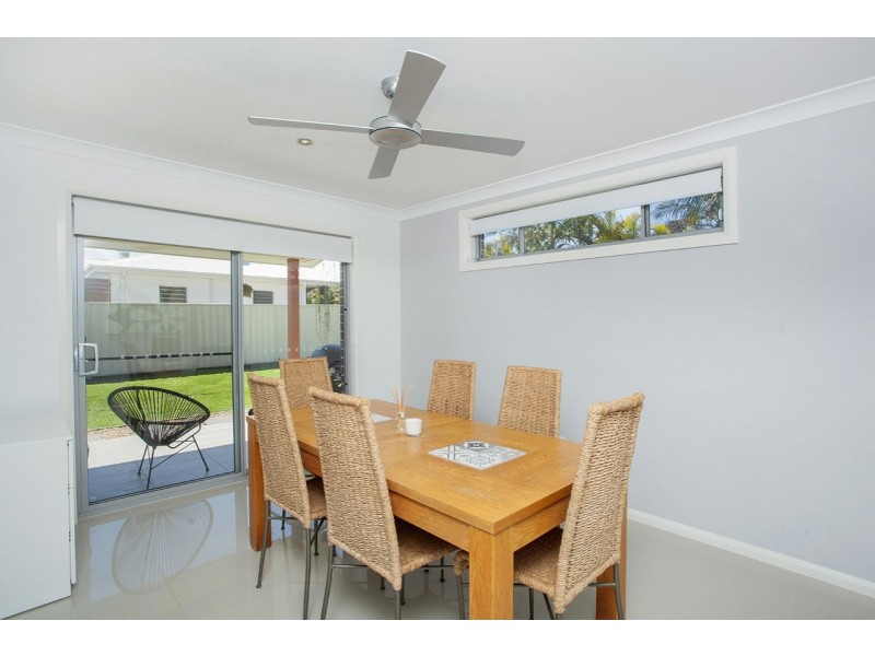 17 Shantull Drive, Wallabi Point NSW 2430