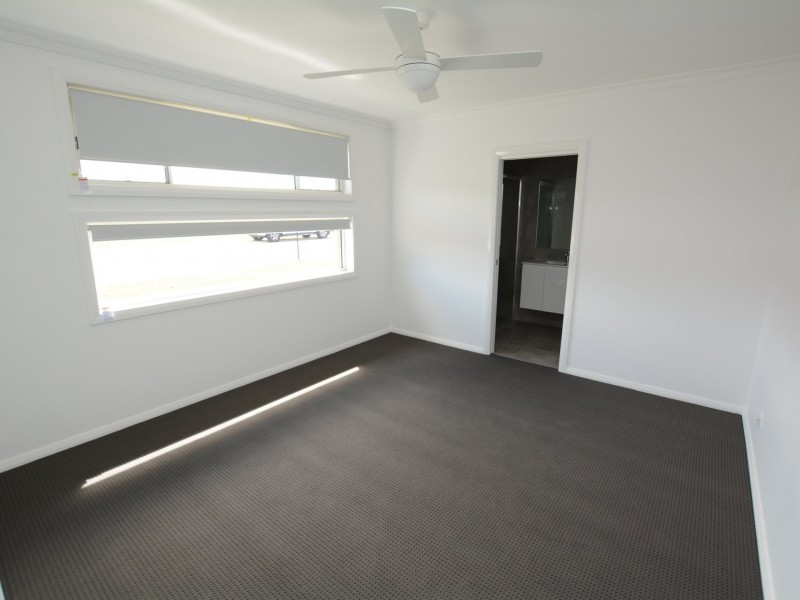 2 Egret Street, Old Bar NSW 2430