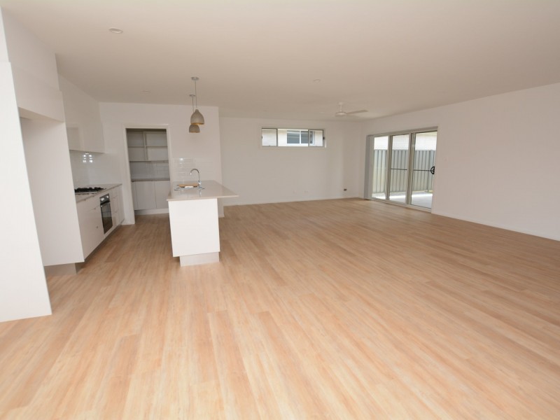 2 Egret Street, Old Bar NSW 2430